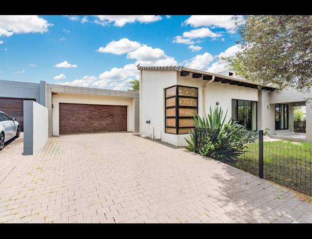 3 BEDROOM TOWNHOUSE FOR SALE IN NORTH RIDING